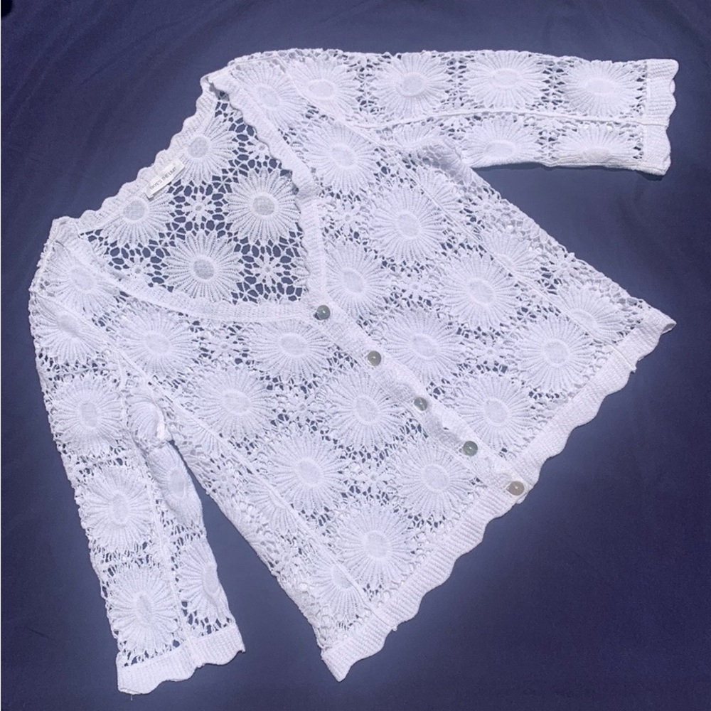 *3/$25 or 2/$20* Daisy Lace Crochet 3/4 Sleeve Mother of Pearl Button Cardigan
